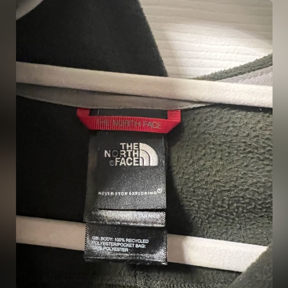 North face jacket - Picture 2 of 4